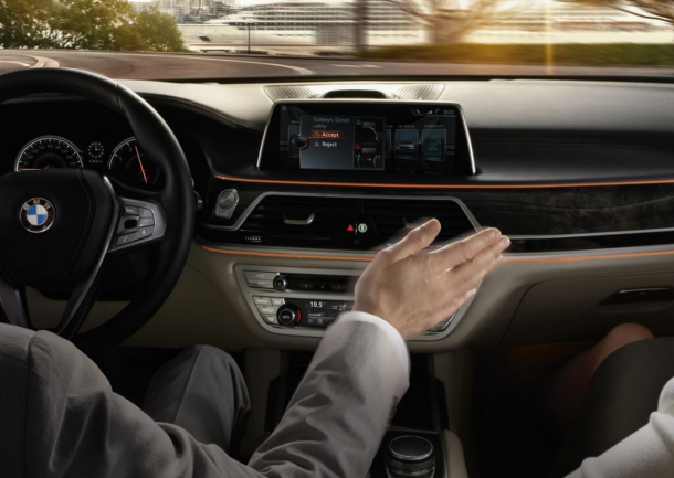Android Auto e Car Play saranno adottati da BMW