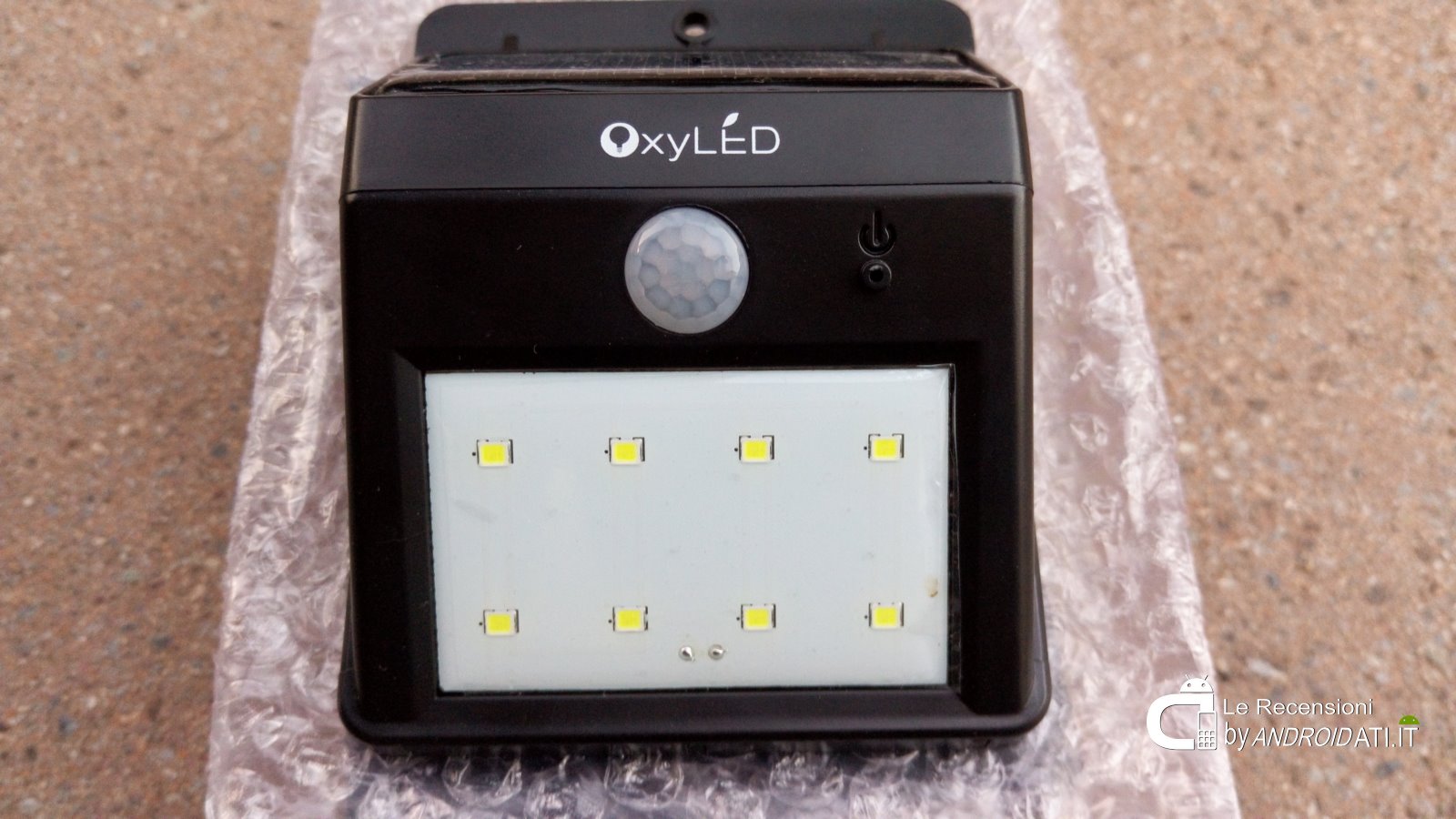 Oxyled sl30 luce led solare esterno, lampada a costo zero: recensione