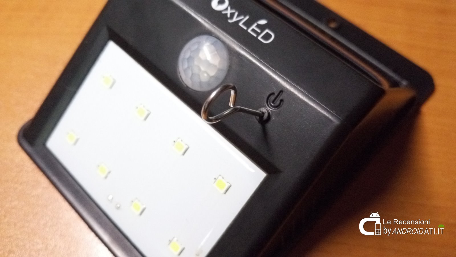 Oxyled sl30 luce led solare esterno, lampada a costo zero: recensione